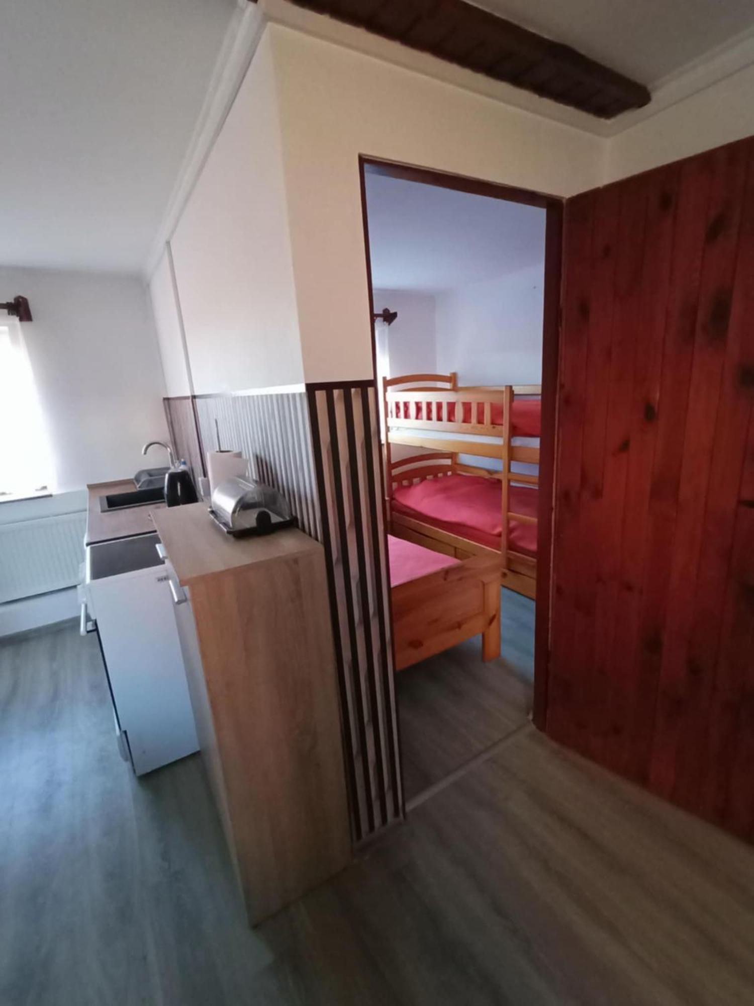 Malinowy Gaj - Agroturystyka Z Alpakami I Innymi Zwierzetami Swietajno  エクステリア 写真